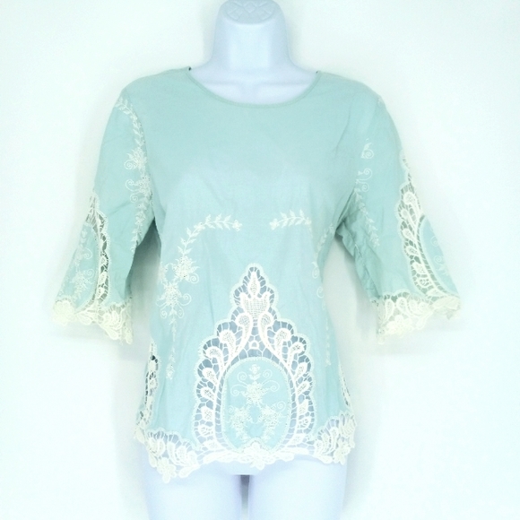 Boutique Small Light Blue Lace Bell Sleeve Button Back Blouse - Picture 1 of 6